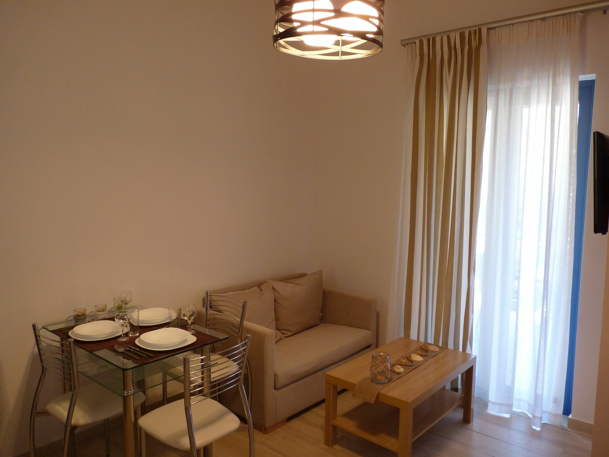 Ilianthos Apartments & Studios Mikros Gialos Exterior foto